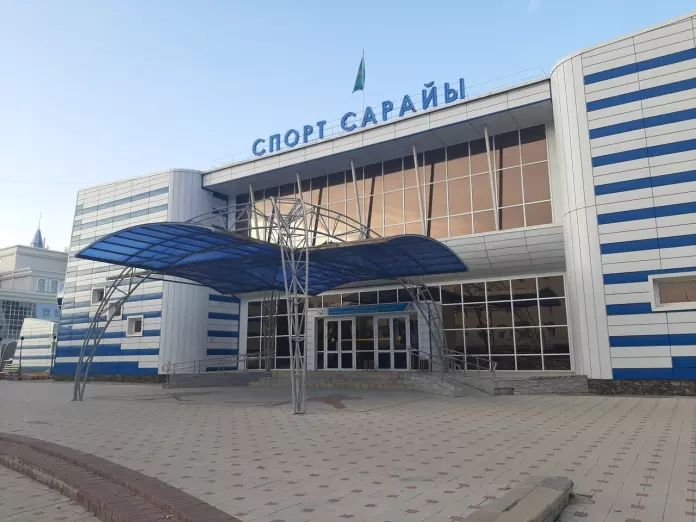 Миллиарды на каток, или Кому в Костанае дворцов не хватает